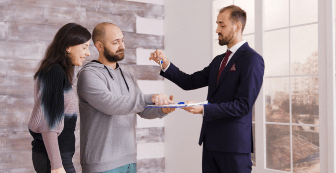 agent immobilier homme
